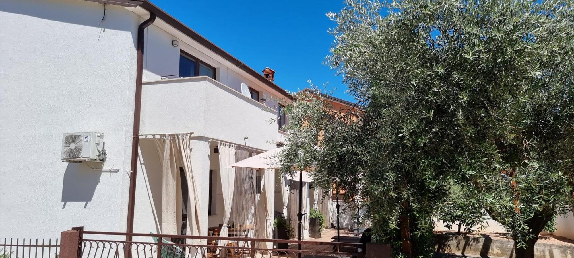 Apartments Noa Ουμάγκ Εξωτερικό φωτογραφία